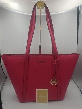 Michael Kors Hot Pink Saffianio Large Tote W/ Gold MK Charm/Hardware (NWOT)💖